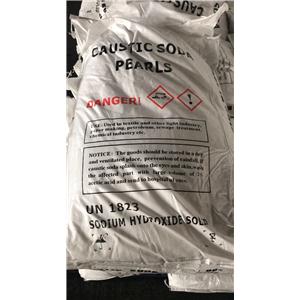 Sodium hydroxide flakes